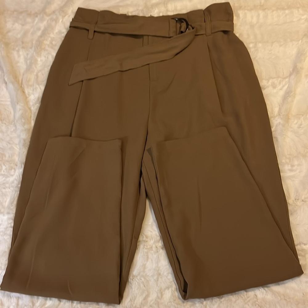 Sans Souci dress pants with pleats and side pockets